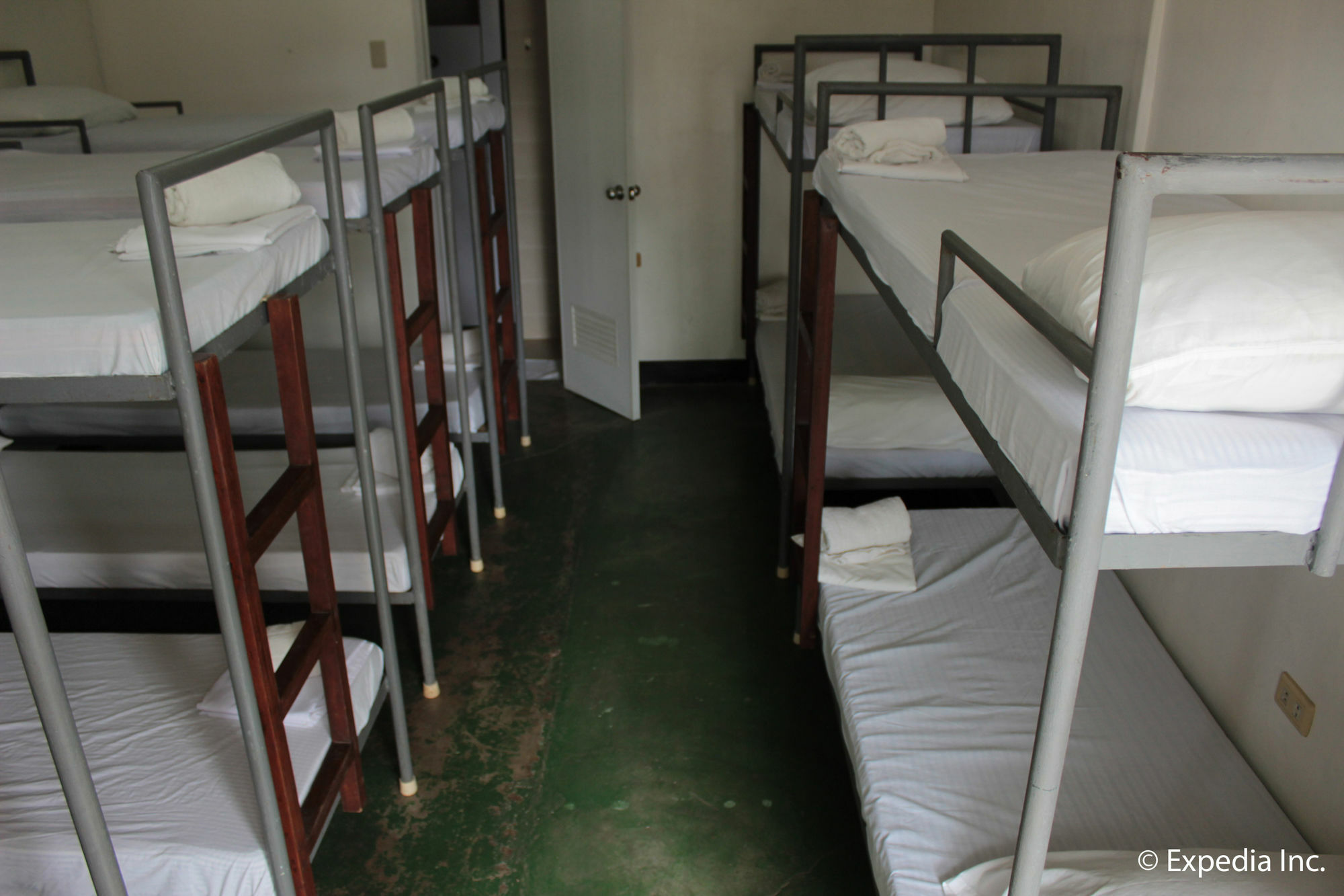 Reddoorz Plus Near Vigan Convention Center Екстер'єр фото