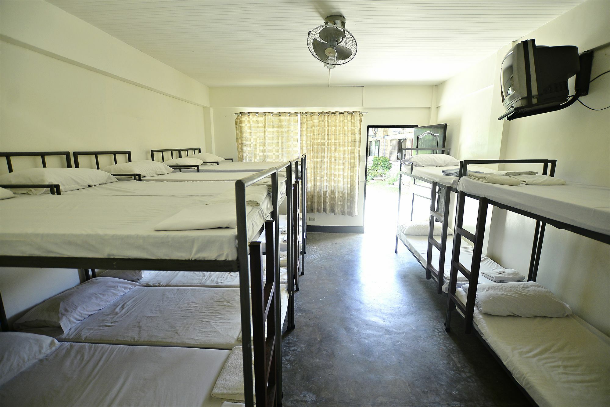 Reddoorz Plus Near Vigan Convention Center Екстер'єр фото
