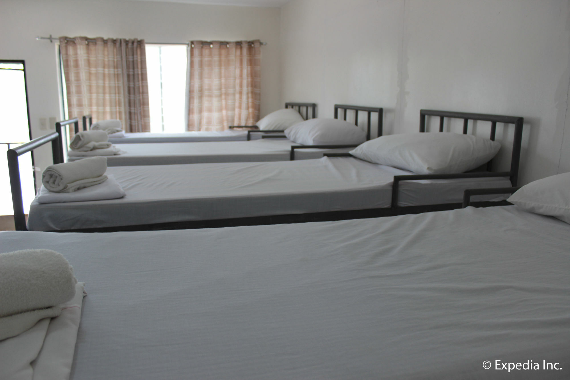 Reddoorz Plus Near Vigan Convention Center Екстер'єр фото