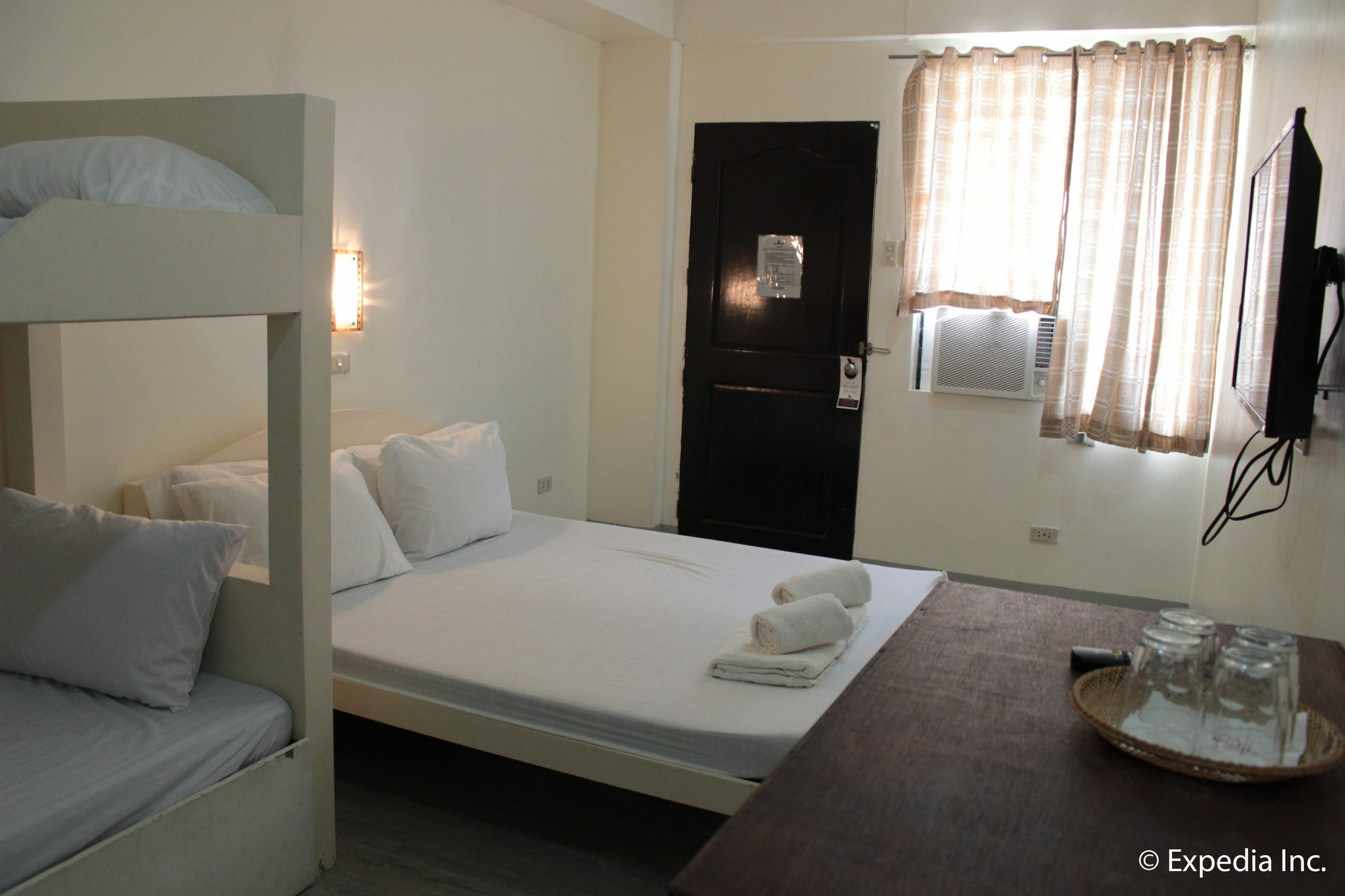 Reddoorz Plus Near Vigan Convention Center Екстер'єр фото