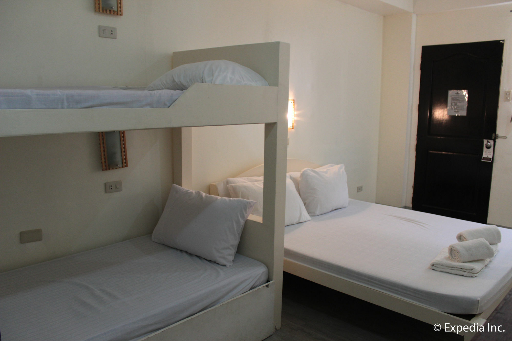 Reddoorz Plus Near Vigan Convention Center Екстер'єр фото
