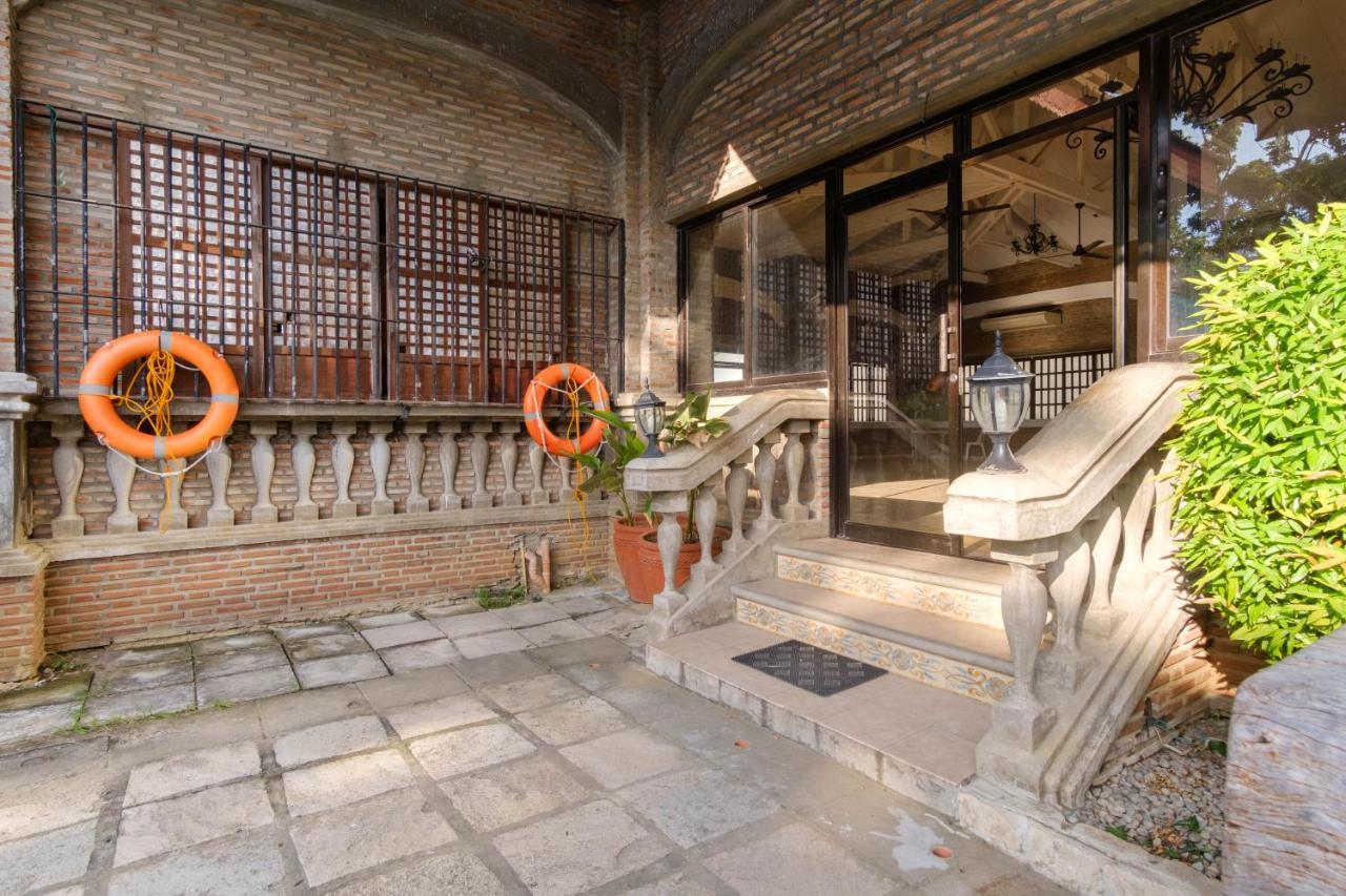 Reddoorz Plus Near Vigan Convention Center Екстер'єр фото